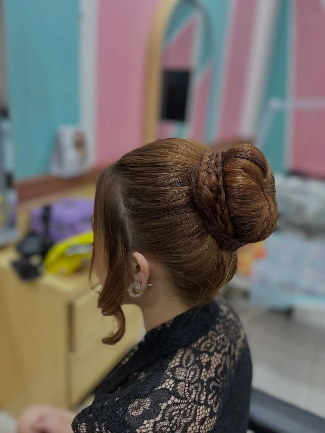 Hairdo simple oleh Prima Salon